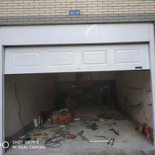 電動(dòng)抗風(fēng)卷閘門(mén)